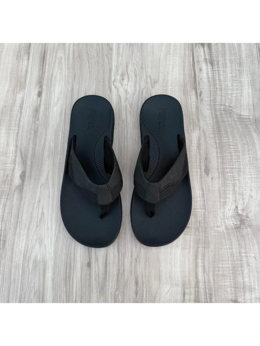 Flojos Men's Flip Flop Sandals in black